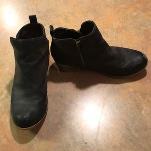 Girls boots